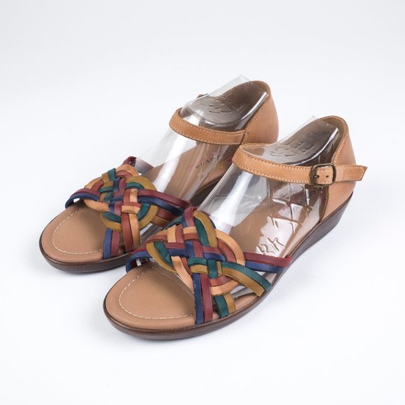 Comfortiva Shoes - 🆕 Comfortiva Fortune Woven Leather Sandals 8.5N